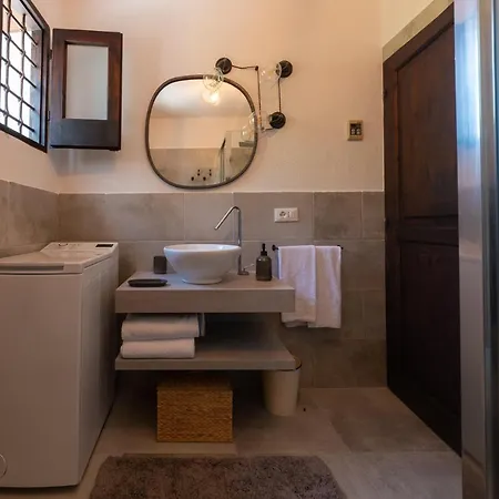 Il Mandorlo With Garden And Terrace In Forio D'ischia *