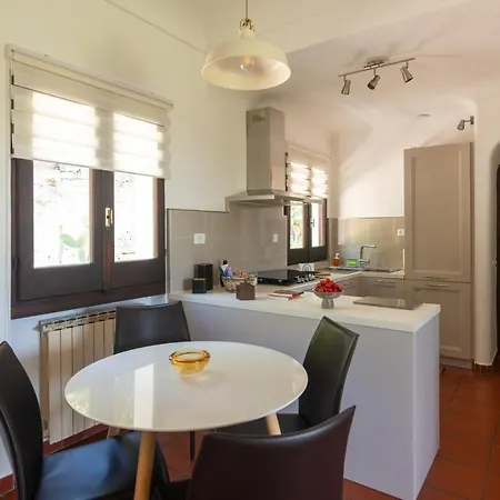Villa Il Mandorlo With Garden And Terrace In Forio D'ischia Forio di Ischia