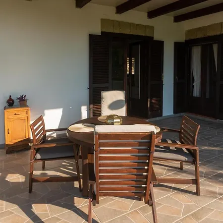 Villa Il Mandorlo With Garden And Terrace In Forio D'ischia *
